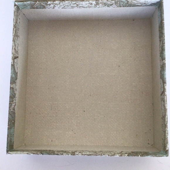 WORLD TRAVELER NESTING STORAGE BOXES SET OF THREE - Picture 7 of 14